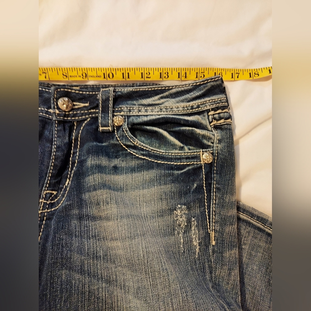 Miss Me Light Blue Denim Capris with Embroidery - 30x21 - Picture 5 of 8
